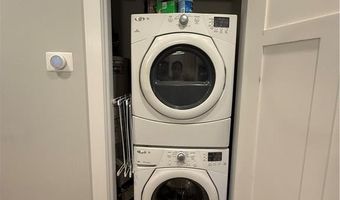 1000 Chapel View Blvd 311, Cranston, RI 02920