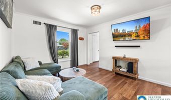 3146 Club Dr, Allentown, PA 18103