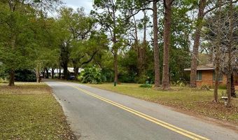 18 Adams St, Apalachicola, FL 32320