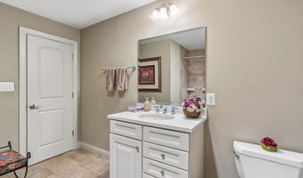 5114 WESSLING Ln, Bethesda, MD 20814