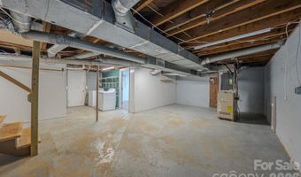 2150 Nc 80 Hwy, Bakersville, NC 28705