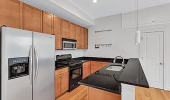 1240 4TH St NW 300, Washington, DC 20001