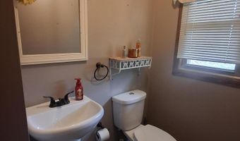 3615 E Melgaard Rd, Aberdeen, SD 57401
