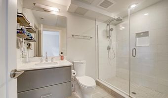 2337 CHAMPLAIN St NW 104, Washington, DC 20009