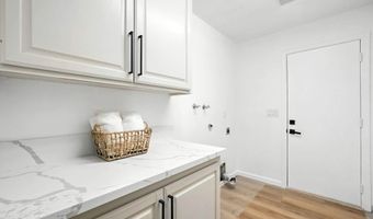 28983 Mountain Meadow Rd, Escondido, CA 92026