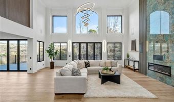 7460 E Hummingbird Cir, Anaheim, CA 92808