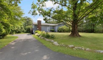 59 Lakewood Dr, Narragansett, RI 02882