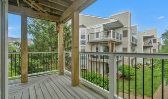 44152 NATALIE Ter 201, Ashburn, VA 20147
