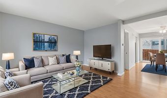 832 Wendevy Ct, Ballwin, MO 63011