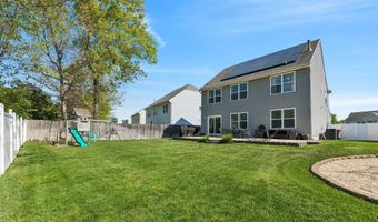 56 Marlin Ct, Bayville, NJ 08721