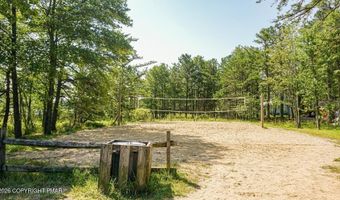15 Masters Trl, Albrightsville, PA 18210