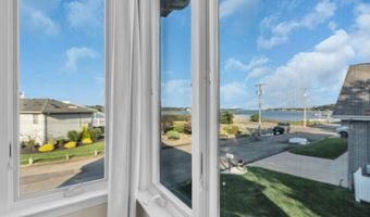 20 Starboard St, Beachwood, NJ 08722