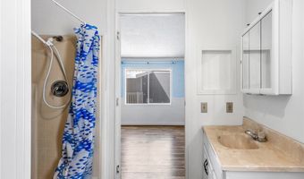 22020 Nisqually Rd 3, Apple Valley, CA 92308