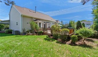18 Quail Ridge Rd, Cranston, RI 02921