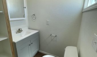 693 E Lake Dr, Benson, AZ 85602