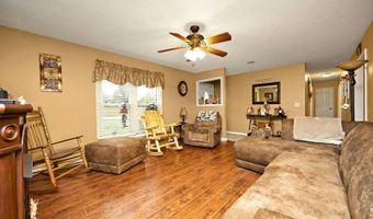 2006 Farmaway Dr, Bardstown, KY 40004