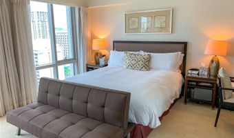 223 Saratoga Rd 2001, Honolulu, HI 96815