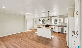 1301 S Splitrock Blvd, Brandon, SD 57005