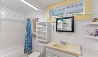 99-139 Napuanani Rd 2, Aiea, HI 96701