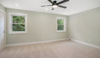 9038 LYKENS Ln, Philadelphia, PA 19128