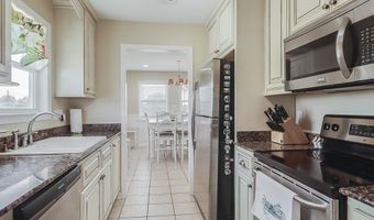 5076 Utah St, Bay St. Louis, MS 39520