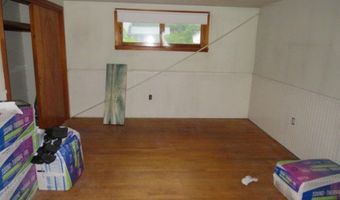 45 Pine Island Ave, Berlin, NH 03570