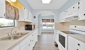 914 Jacaranda Dr, Barefoot Bay, FL 32976