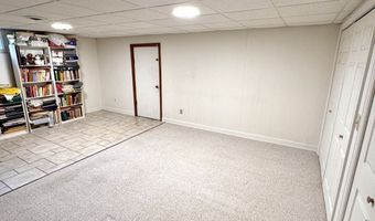 19 Pomeroy Rd, Athens, OH 45701