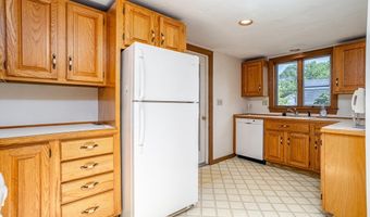 40 Washington St, Ayer, MA 01432