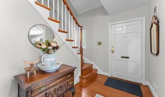 5121 BALTAN Rd, Bethesda, MD 20816