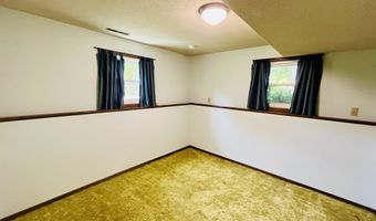 1606 N Jackson St, Aberdeen, SD 57401