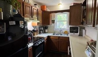 1088 Main St, Hopkinton, RI 02832