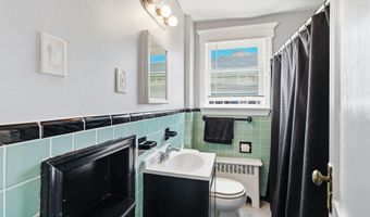 304 Deal Lake Dr 32, Asbury Park, NJ 07712