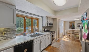 429 Glenbrook Ln, Avon, IN 46123