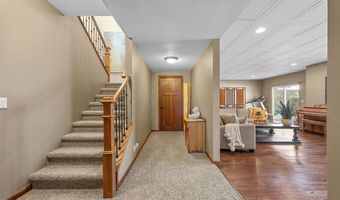 3352 Southridge Dr, Amana, IA 52203