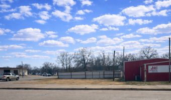 301 W 12th St, Ada, OK 74820