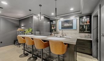 24168 SPRING MEADOW Cir, Aldie, VA 20105