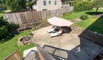 207 Donna Dr, Aurora, IN 47001
