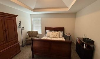 16338 Lois Ln, Basehor, KS 66007