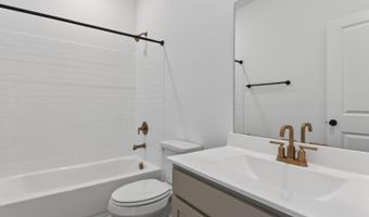 314 Brood Dr, Adkins, TX 78101