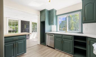 175 Moody St, Bristol, CT 06010
