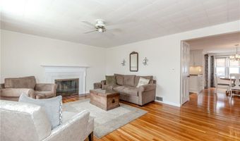 104 Howland Ave, East Providence, RI 02914