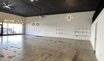 114 N Market St, Benton, AR 72015