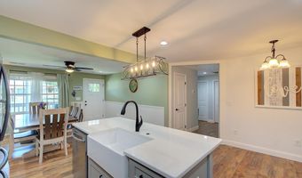 120 Swain Ave, Boiling Springs, SC 29316