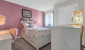 258 Clubhouse Dr, Middletown, NJ 07748