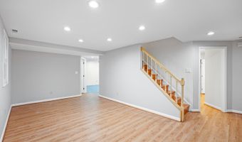 34 N GARFIELD St, Arlington, VA 22201