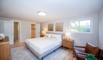 5120 Hensley Dr, Ann Arbor, MI 48103