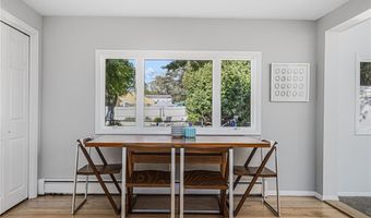 471 Annaquatucket Rd, North Kingstown, RI 02852