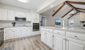 319 Eastview Dr, Biloxi, MS 39531