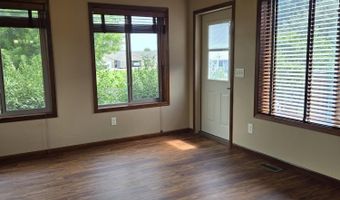 212 S Augusta Ave, Brandon, SD 57005